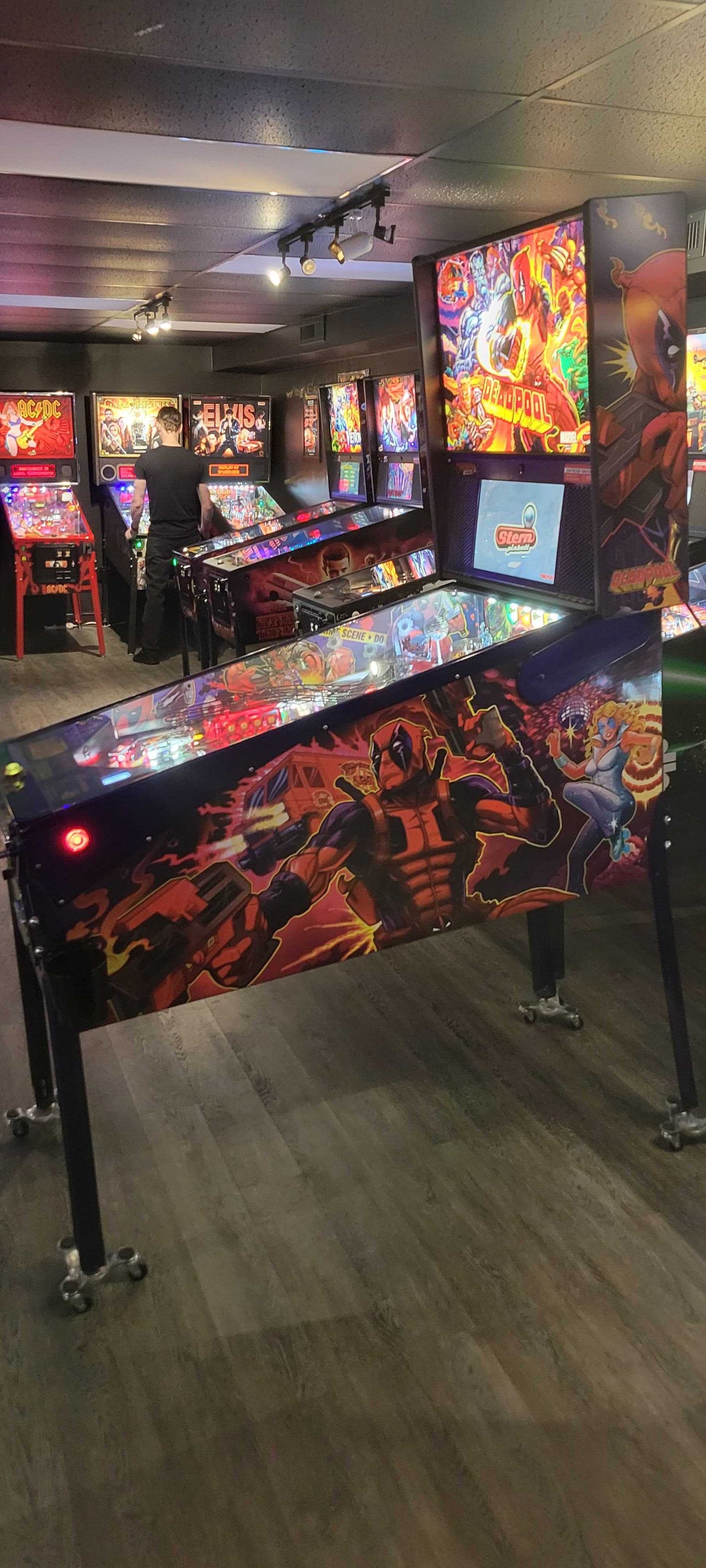Deadpool Pro Refinery Edition Pinball Machine