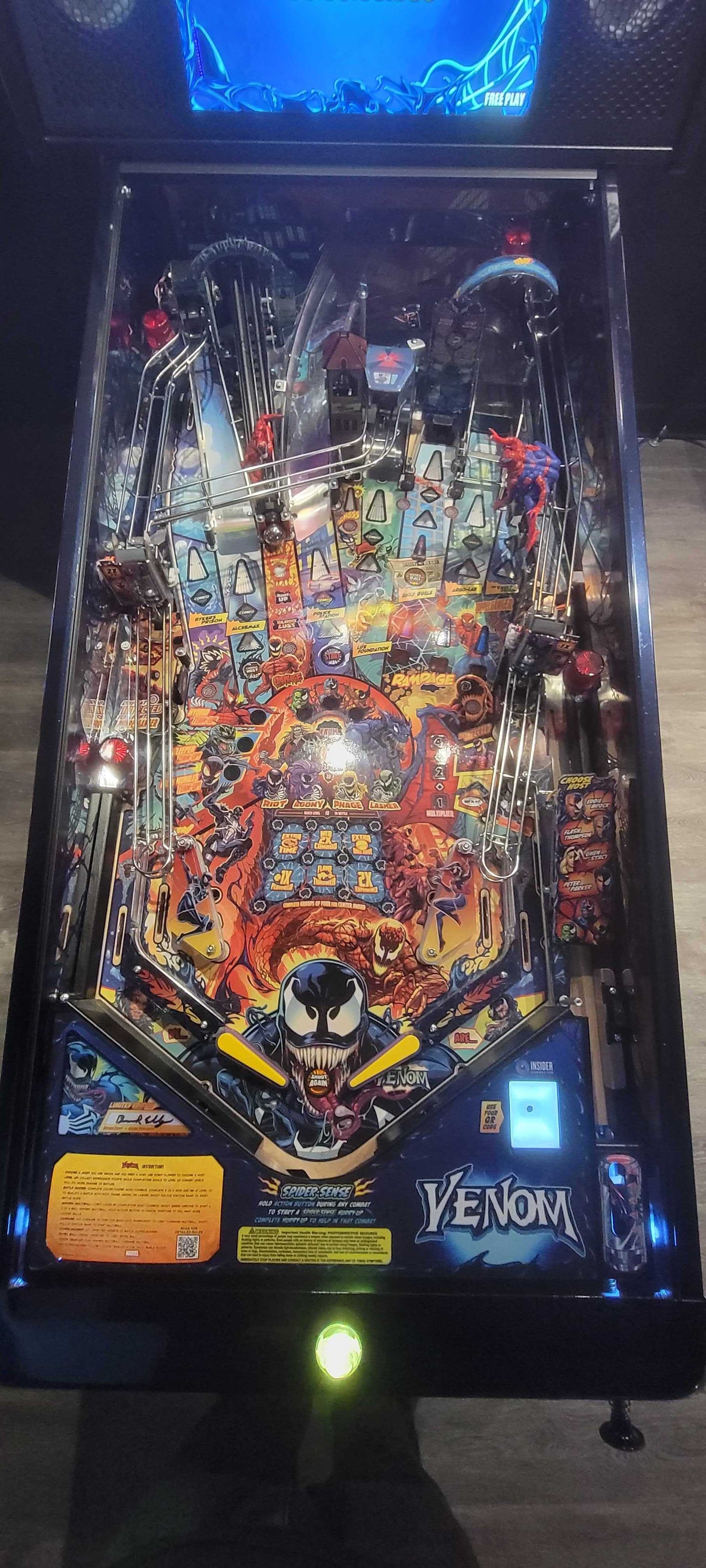 Venom Limited Edition Pinball Machine [USED - #369087][DEPOSIT]