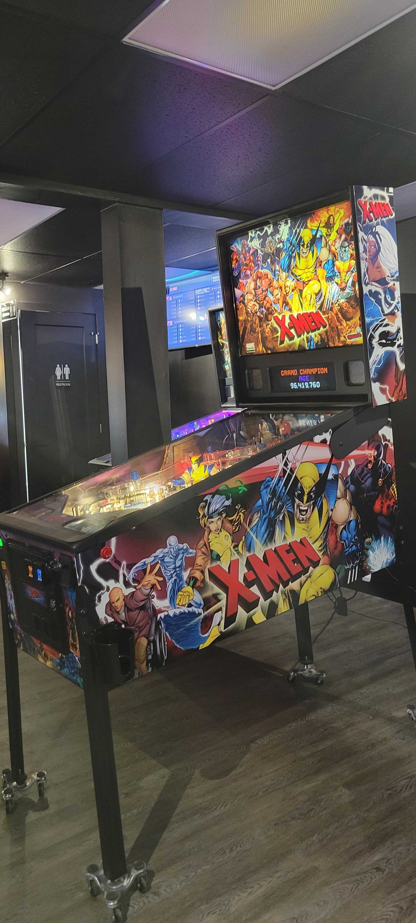 X-Men Pinball Machine [USED - #237516][DEPOSIT]