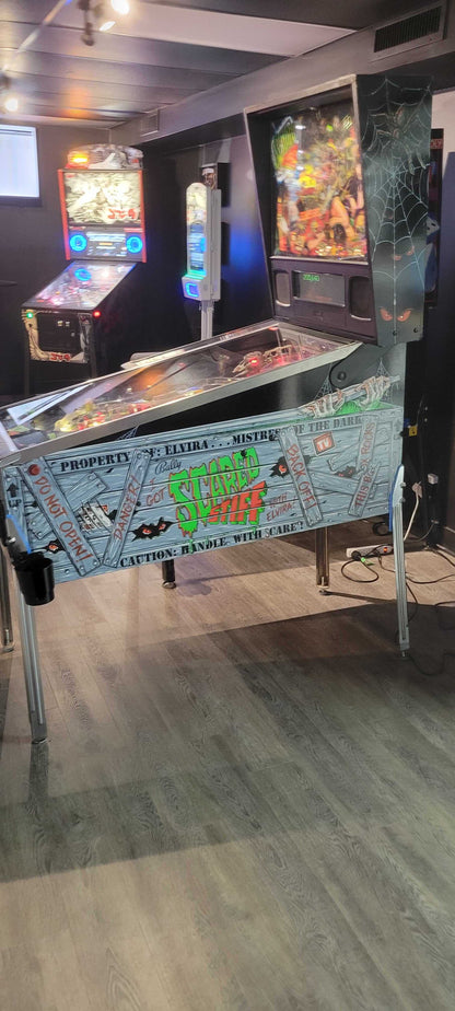 Elvira's Scared Stiff Pinball Machine [USED]